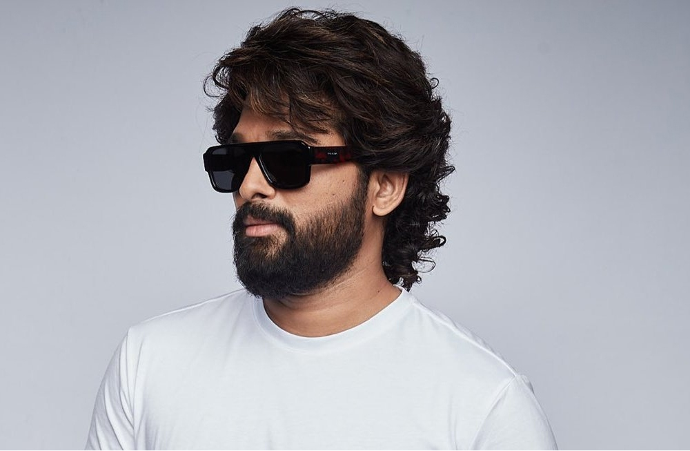 Icon Star Allu Arjun celebrates Two Decades of Arya Se